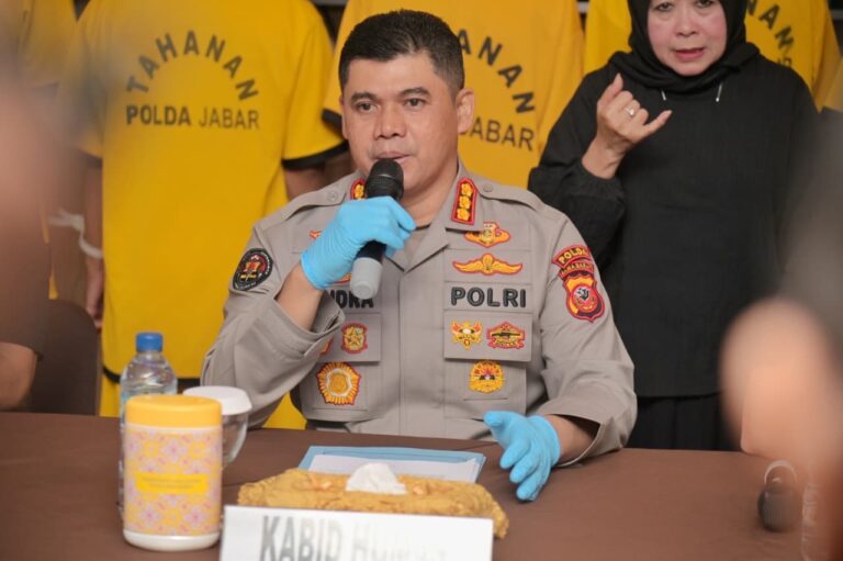 b328cdf9-b10b-4847-977e-68f0d8502fe0.jpg