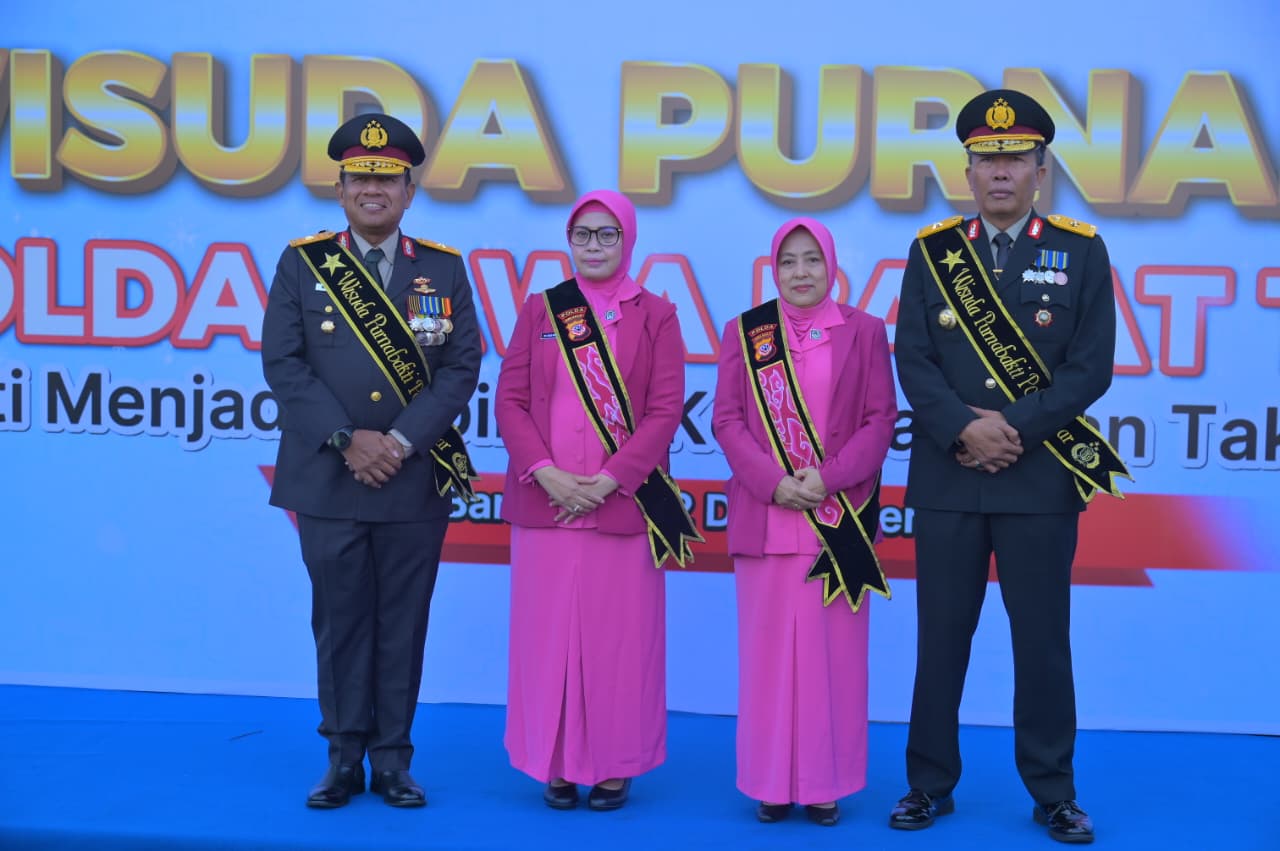 Polda Jabar Gelar Upacara Wisuda Purnabakti Brigjen Pol. Gunarso