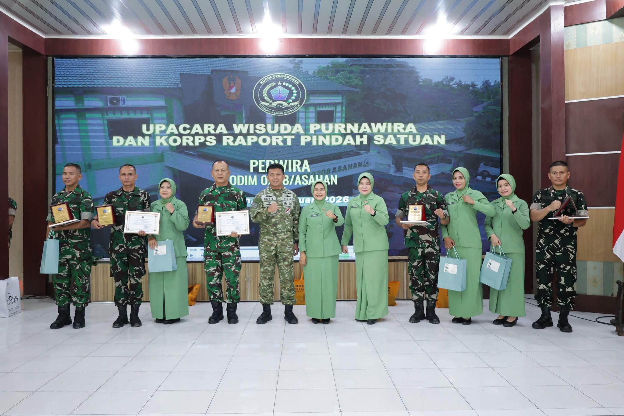Komandan Kodim 0208/Asahan Pimpin Upacara Wisuda Purnawira Dan Korps Raport Pindah Satuan Perwira