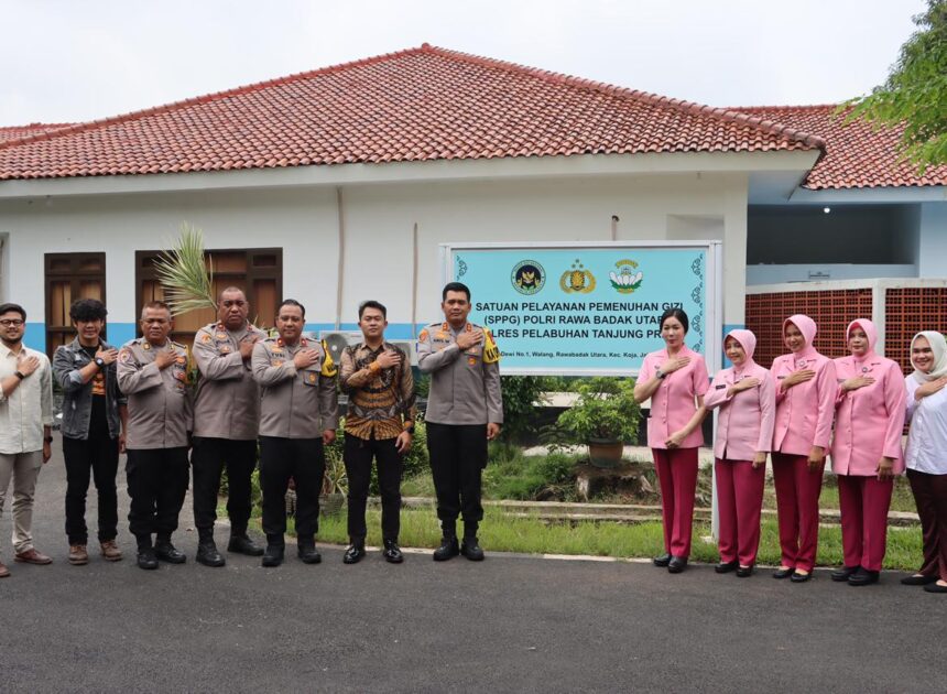 Kapolres Pelabuhan Tanjung Priok Ikuti Peresmian Dan Groundbreaking 1.179 SPPG Polri serta 18 Gudang Ketahanan Pangan Oleh Presiden RI Secara Virtual