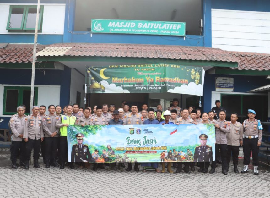 Satgas Bang Jasri Polres Priok Gelar Kerja Bakti Di Masjid Baitul Latief Pererat Sinergi Ramadhan 1447 H
