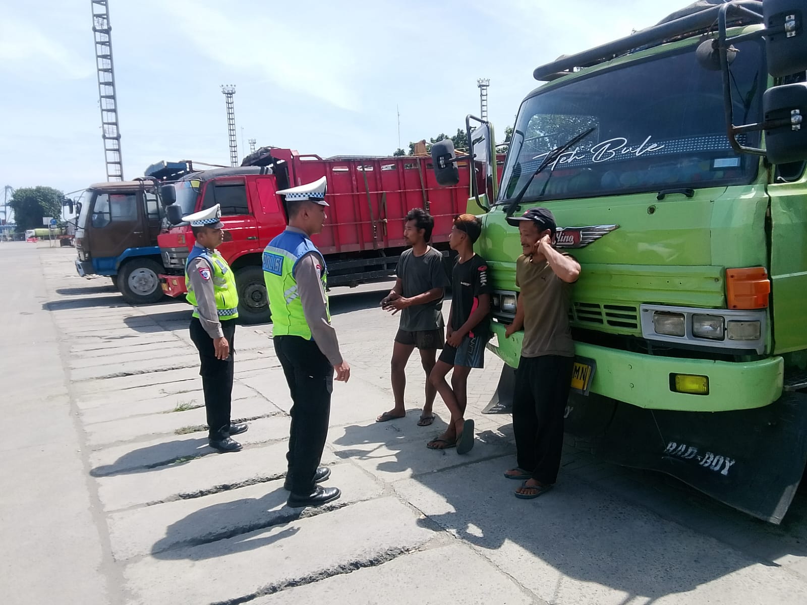 Satlantas Polres Pelabuhan Tanjung Priok Intensifkan Patroli Dan Himbauan Humanis Di Buffer Area Pelabuhan