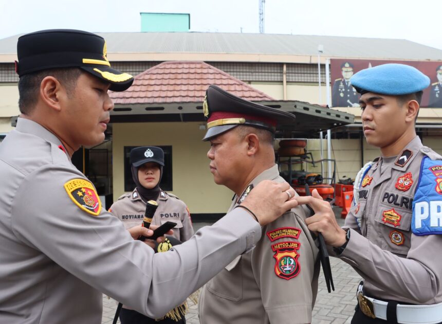 Upacara Kenaikan Pangkat Pengabdian Personel Polres Pelabuhan Tanjung Priok